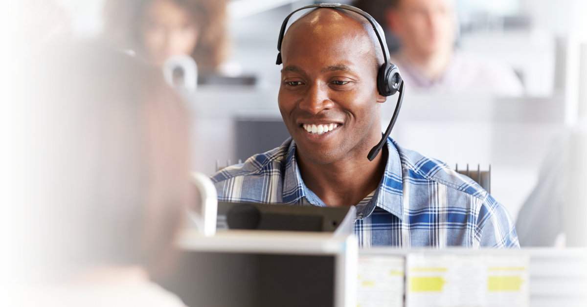 contact-center-agent-smiling